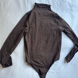 SKIMS essential mock neck dark brown bodysuit